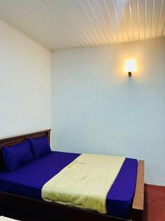 Rathnayaka Family & Holiday Home - 9