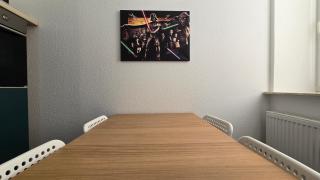 Kulturelles Businessapartment mit Balkon - 3