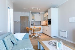 Lakeside Bliss - Cozy Retreat Just 500m from the Baltic Sea - 8