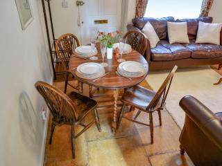 Pam's Cottage - 4