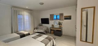 Villa Parisienne Modern Guest house - 4