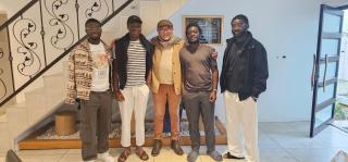 Villa Parisienne Modern Guest house - 9