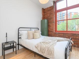 Pass the Keys Family Home in Heart of Leeds - Free Parking - 4