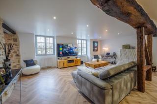 Charming House in the Heart of Senlis Design & Comfort - 9