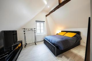 Charming House in the Heart of Senlis Design & Comfort - 2