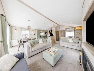 Hillfort Lodge - Llanrhystyd - 6