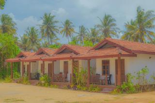 Blue Water Paradise Akurala - 0