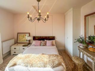 Melville Place - 4