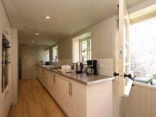 Dell Cottage - 2