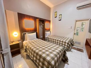 Clover Homestay - 8