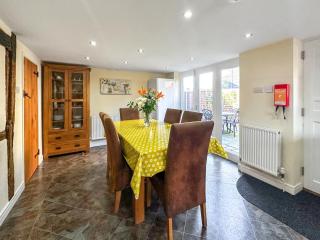 Poona Cottage - 1