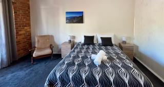 Diamond House Motor Inn - 8