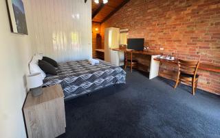 Diamond House Motor Inn - 9