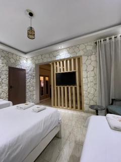 Cheristo pyramids view inn - 9