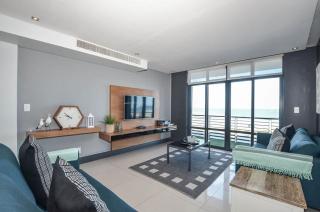 Executive Apartment with Ocean Views in Blouberg - 7