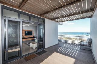 Executive Apartment with Ocean Views in Blouberg - 6