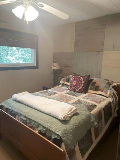 Peaceful Cabin Getaway Overlooking Tuscarawas River Valley in New Philadelphia, Ohio - 5