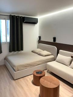 LuXuRY STUDIO CROISETTE - - 5