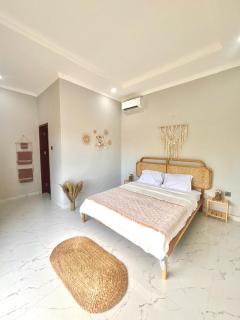 PRIVATE VILLA Luxury 3BR -Pool-Sanur-5 mins to Beach - 2