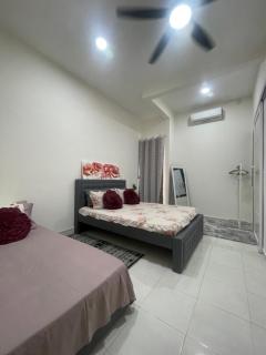 Ayrizq Spacious Homestay 3R3B KotaSAS Kuantan - 1