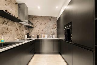 Contemporary Mews Home - 7