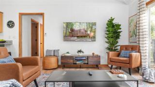 Wooded Nest, Cozy 3BR Chalet Near Spas, Downtown Berkeley Springs & Hiking - 3