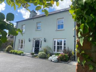 Bramley House-5 Star rated-village stay-walkable amenities-accessible-County Down - 0