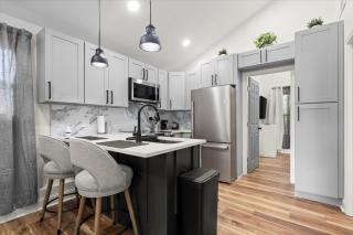 2BD 2BA Designer Cottage in Decatur - 6