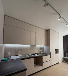 Квартира в парку біля озера, 10 хв до центра, 1км - 8