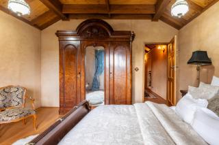 Adelaide Heritage Home with Vintage Charm - 7