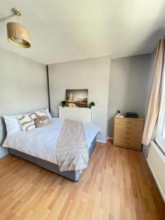 Skyline View Apartment, Close to Tube & Central - 7
