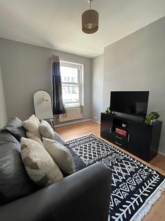 Skyline View Apartment, Close to Tube & Central - 8