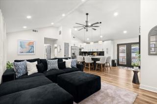 Spacious 3BR,3BA Modern Home - 1