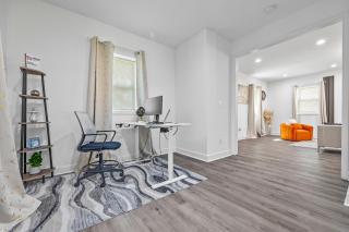 Urban Elegance Retreat 12 Minutes from Atlanta Downtown - 4