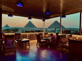 Desert Glow Pyramids INN - 9