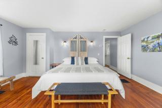 Vineyard View Farmhouse Fire Pit Game Room - 7