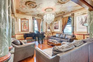 A Retreat in an Historic Estate with Modern Comforts - 0