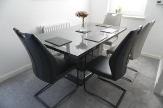 Detached Home in Bishopton - 2