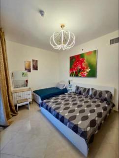 Beachfront 2-Bedroom Apartment with Sea View - 5