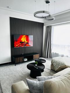 Alto Suites 14th Floor 2B with Pool, Gym and King Bed in Lavington - 9