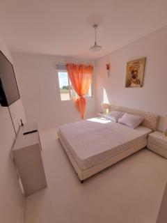 Hidden Gem between Waves & Mountains - 4