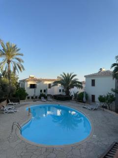 Tranquility Poolside apartment with stunning views - 0