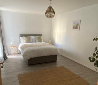 Apartment 15 - 6