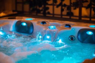 Luxury Suite with Sauna & Private Wellness - 2