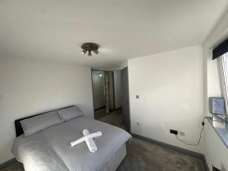Spacious Double near City Centre - 0