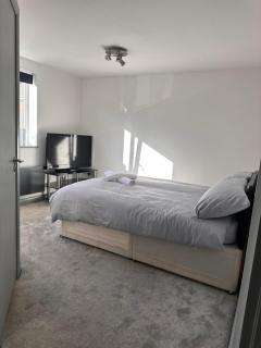 Spacious Double near City Centre - 3