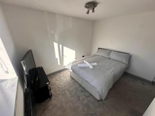 Spacious Double near City Centre - 1