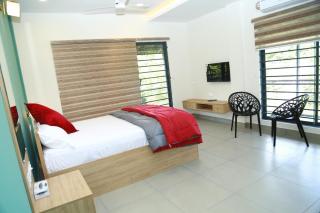 Serene Peak Resort - 6