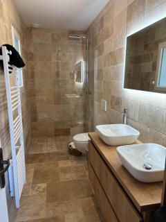 La Pierre dorée - Love Room - Jacuzzi privatif - 1