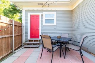 Rock & Roll House, Fiber Internet, ROKU TV, Washer & Dryer, by DT Chickasha & Leg Lamp! - 7